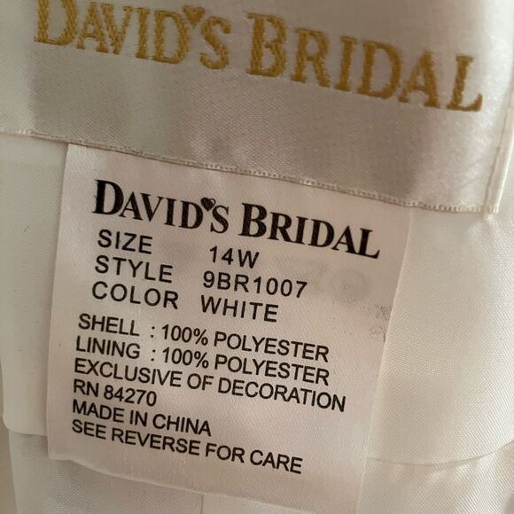 David’s Bridal wedding dress, size 14 W - Picture 3 of 6